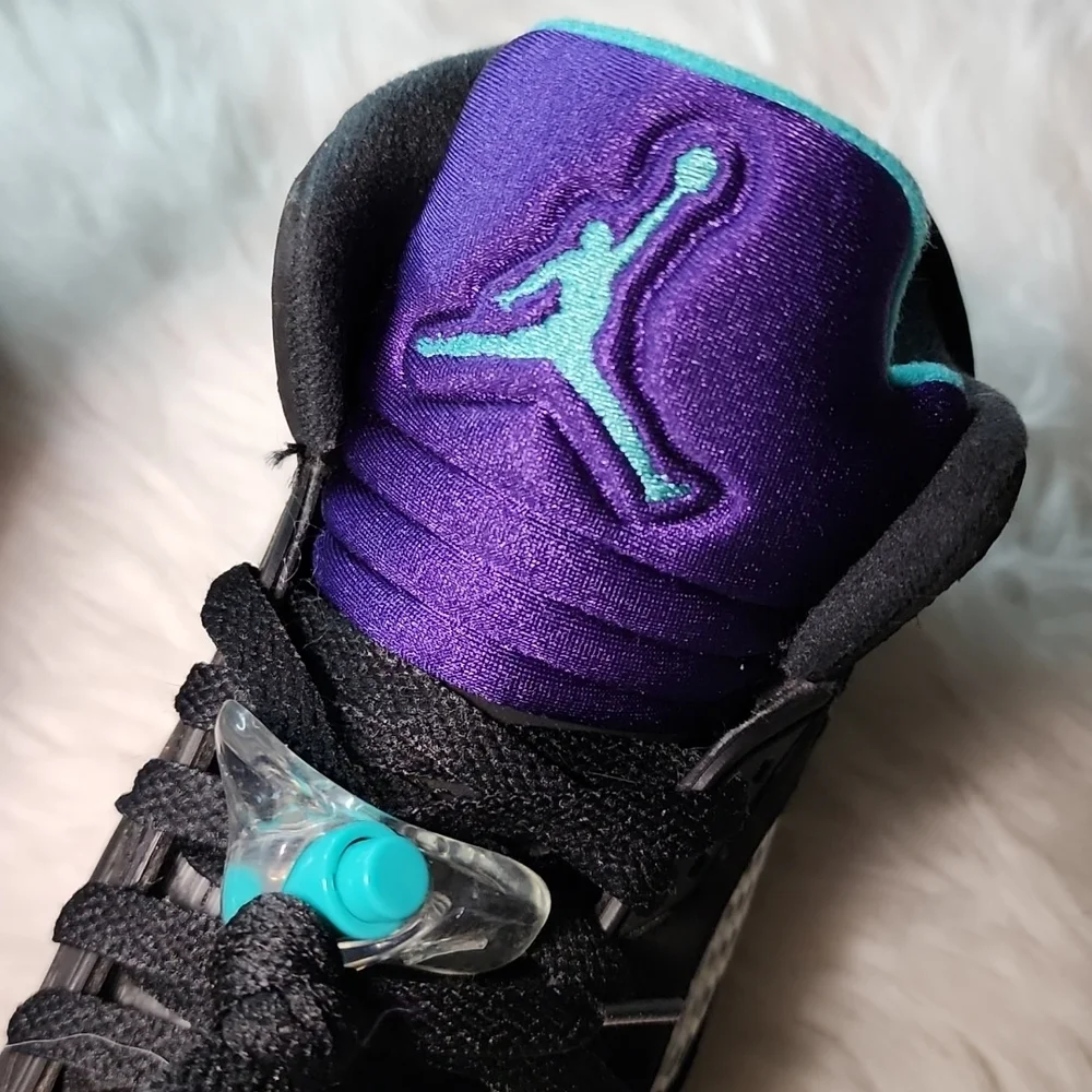 Air Jordan 5 Retro "Black Grape" - Picture 2 of 7